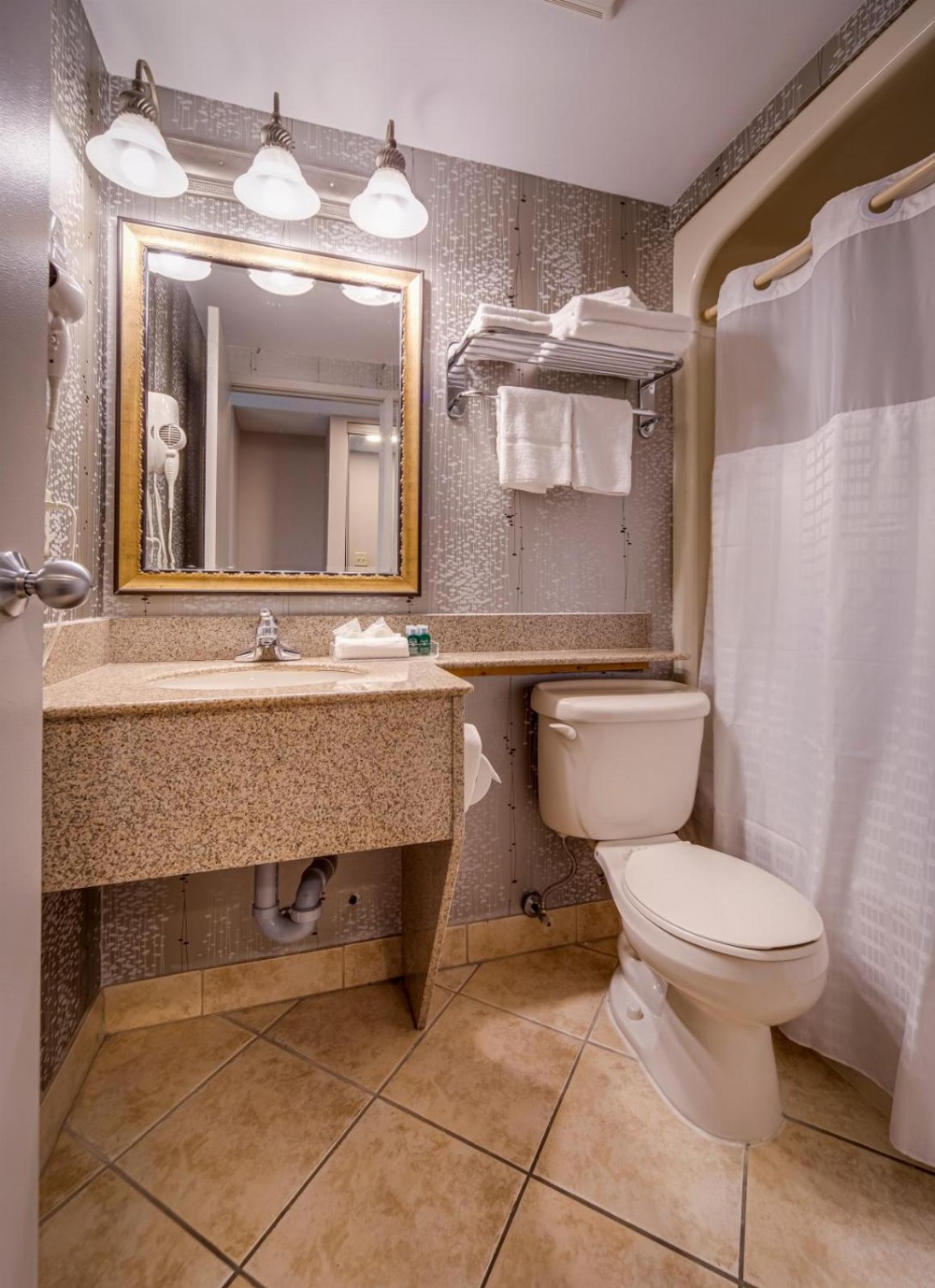 Monte Carlo Inns - Vaughan Suites
