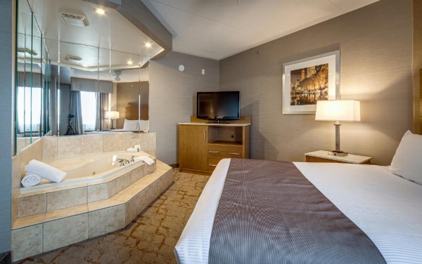 Monte Carlo Inns - Vaughan Suites image 18